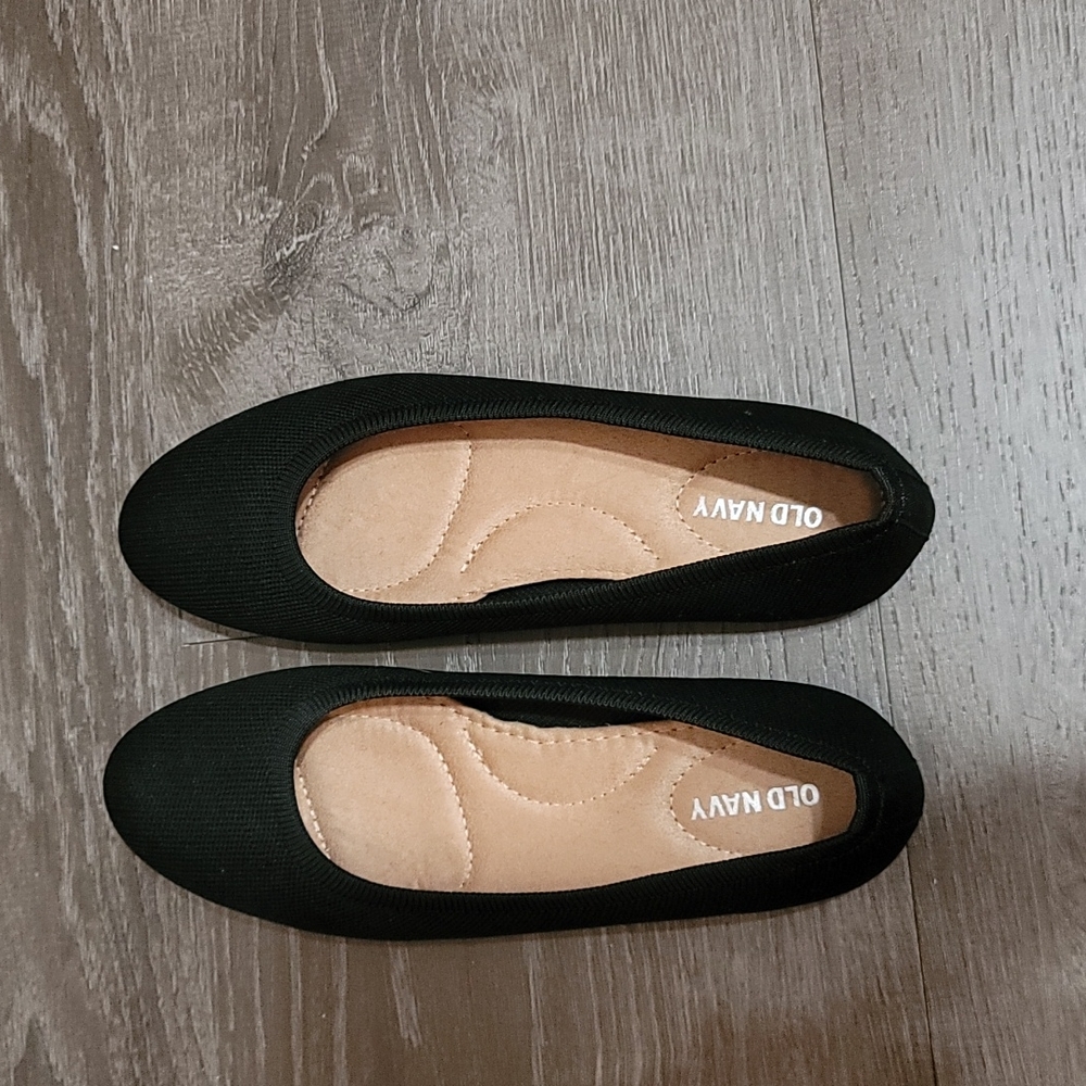 Old navy woman's shoes